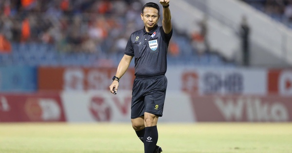 F8BET cược bóng đá: Trọng tài Malaysia ‘cầm cân nảy mực’ trong cuộc đua trụ hạng sinh tử của HAGL - hình ảnh - f8betvip.vip