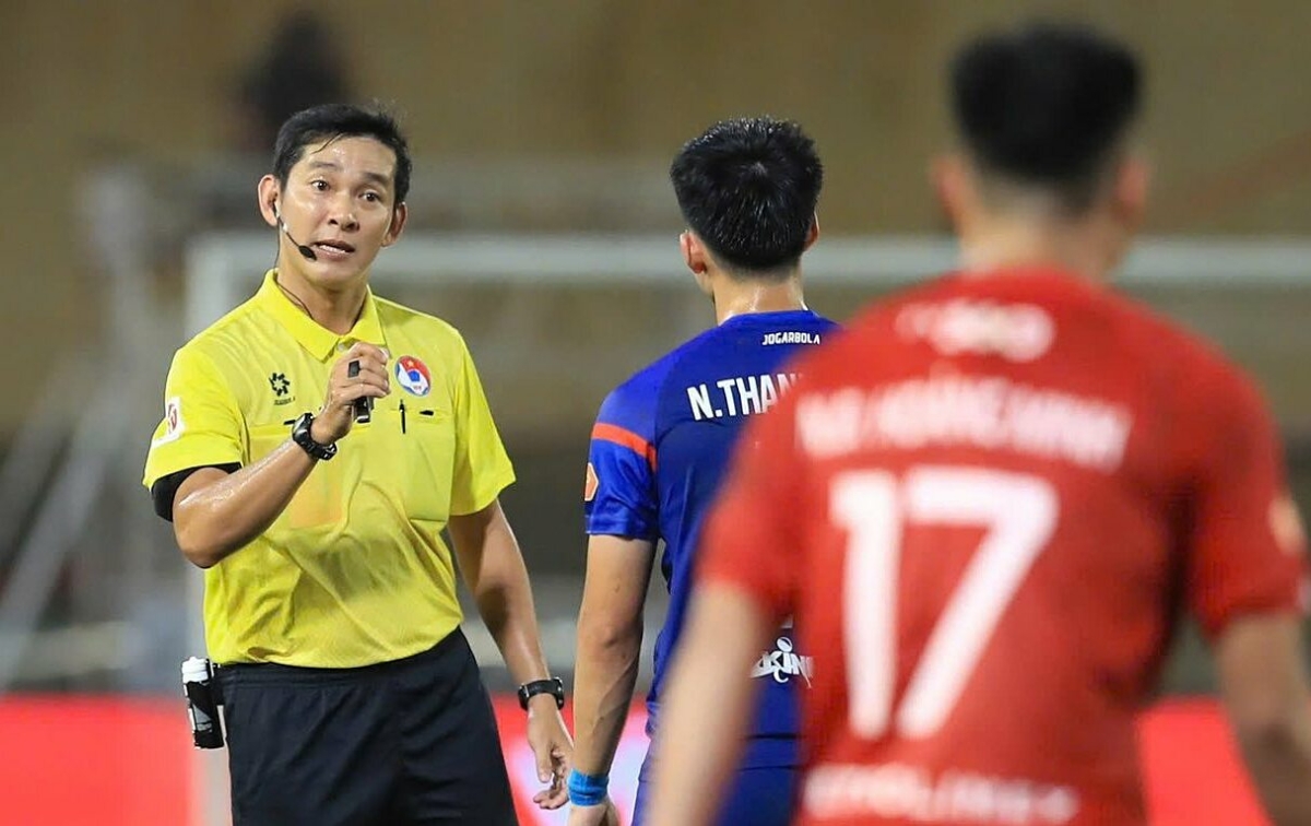 F8BET tài xỉu và vụ trọng tài thổi phạt đền sai ở V-League: Bài học cho người theo dõi bóng đá - hình ảnh - f8betvip.vip F8BET tài xỉu và vụ trọng tài thổi phạt đền sai ở V-League: Bài học cho người theo dõi bóng đá - hình ảnh - f8betvip.vip
