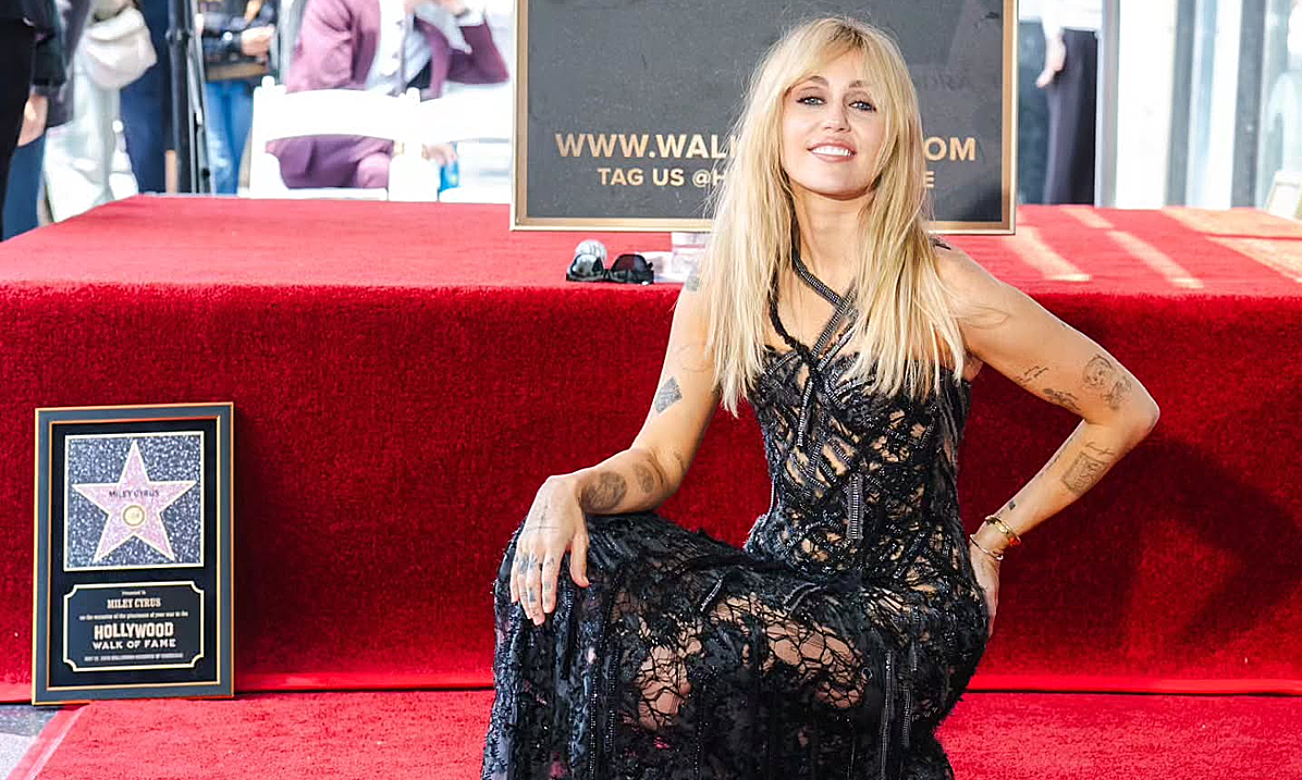 F8BET baccarat và khoảnh khắc lịch sử của Miley Cyrus trên Đại lộ Danh vọng - hình ảnh - f8betvip.vip F8BET baccarat và khoảnh khắc lịch sử của Miley Cyrus trên Đại lộ Danh vọng - hình ảnh - f8betvip.vip