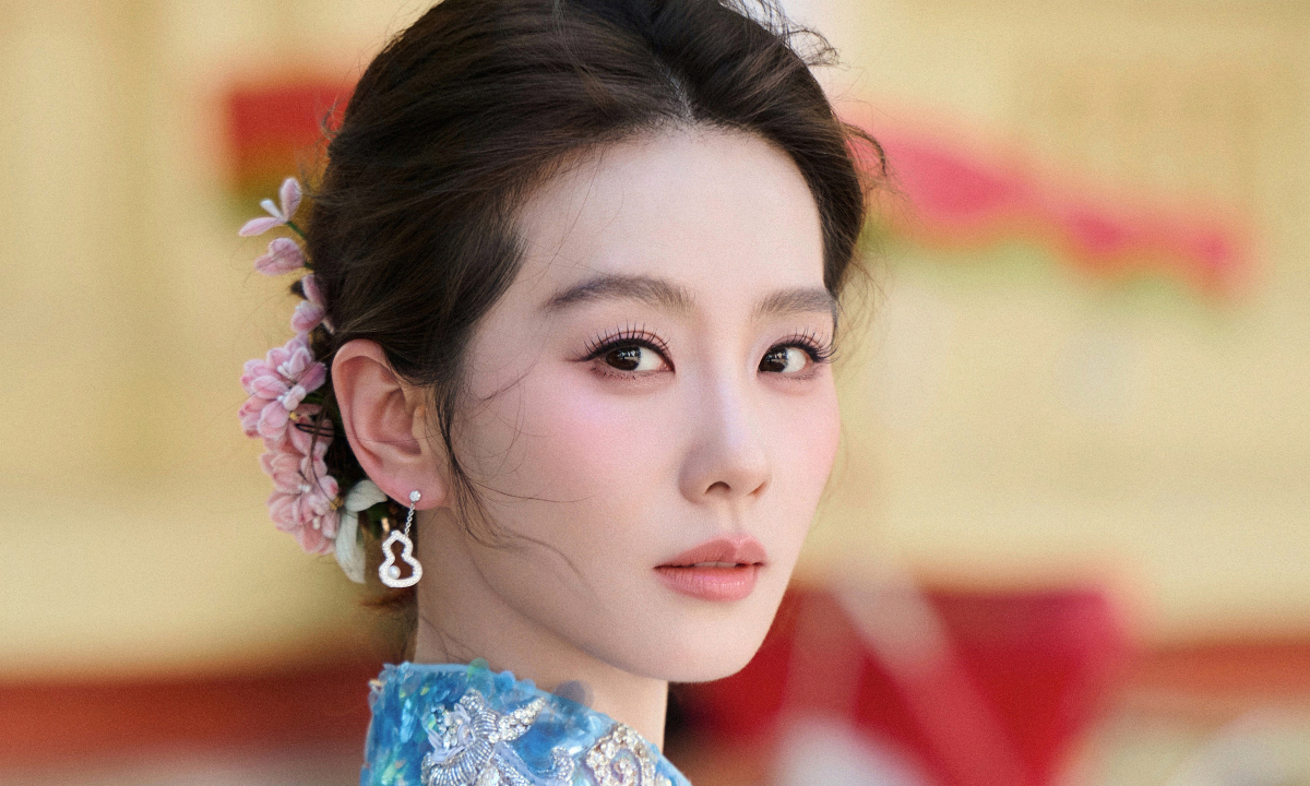 Mốt ‘má đỏ vì nắng gắt’ bùng nổ sau sự kiện Lưu Thi Thi tại Hà Nội - hình ảnh - f8betvip.vip Mốt ‘má đỏ vì nắng gắt’ bùng nổ sau sự kiện Lưu Thi Thi tại Hà Nội - hình ảnh - f8betvip.vip