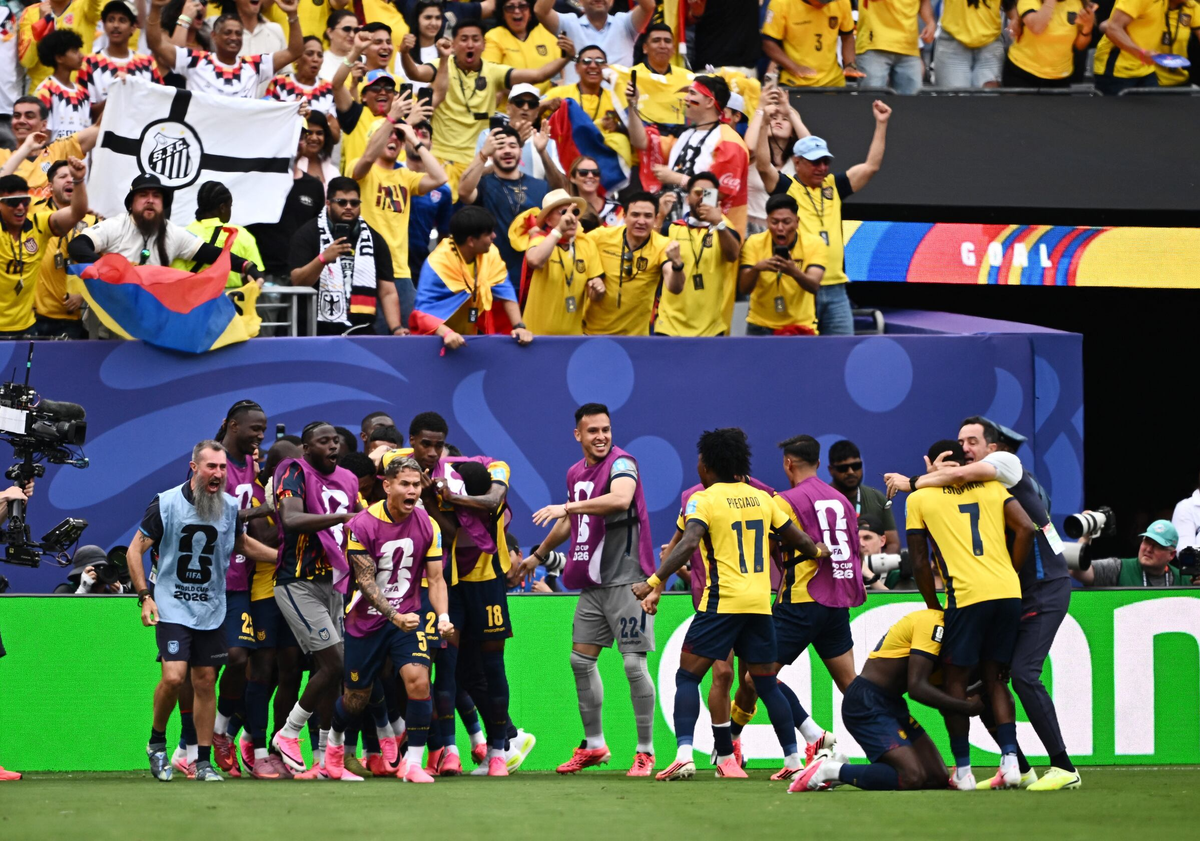 Ecuador quật ngã Đức, lách khe cửa hẹp vào vòng knock-out World Cup 2026 - hình ảnh - f8betvip.vip