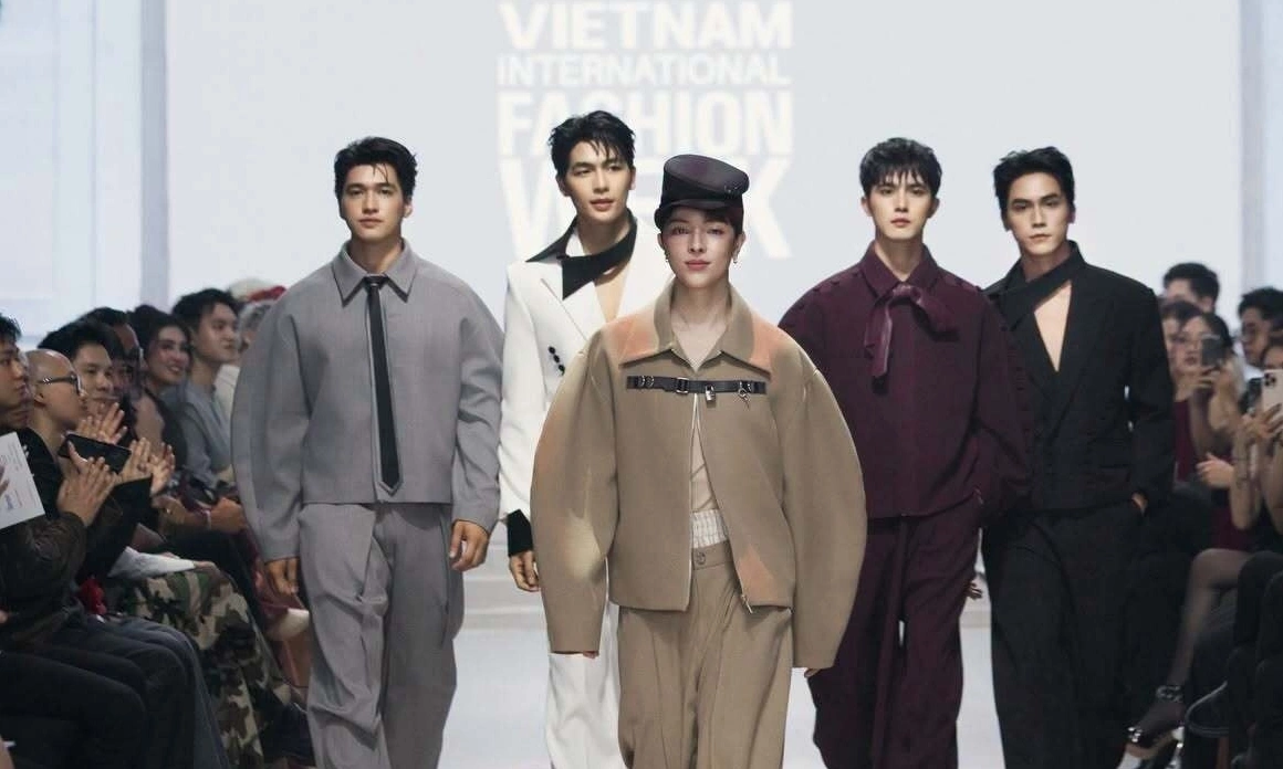 F8BET eSports và làn gió mới từ Tuần lễ thời trang Quốc tế Việt Nam - hình ảnh - f8betvip.vip