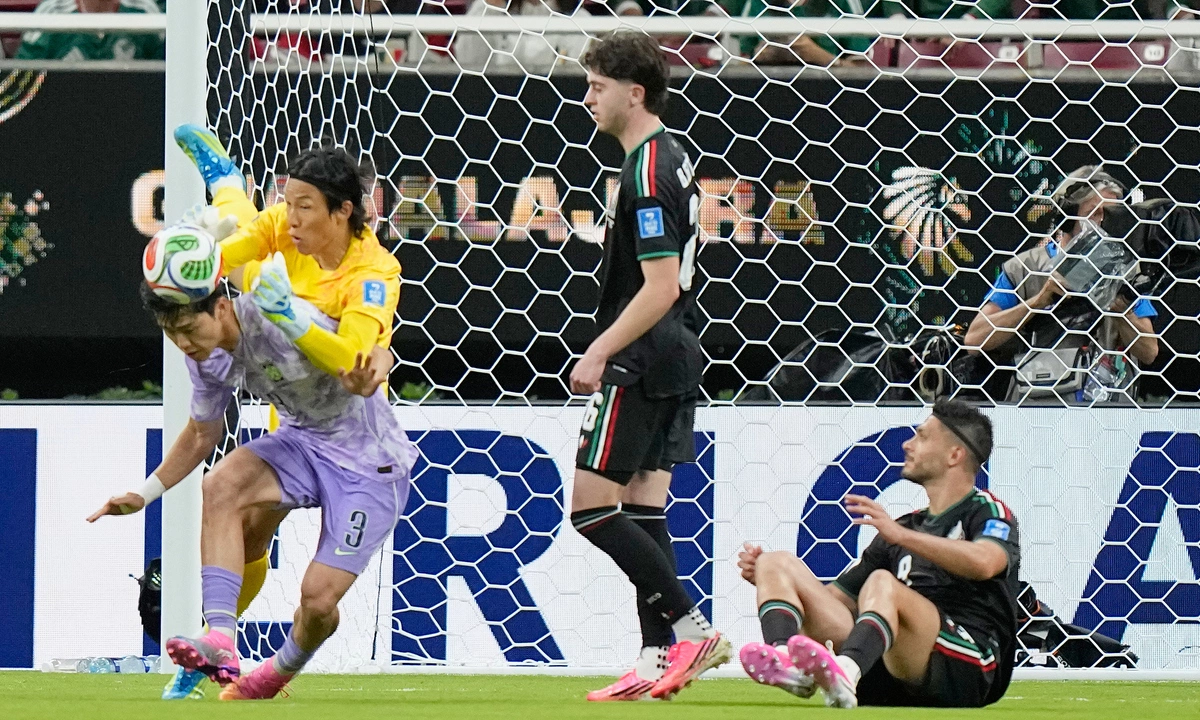 F8BET chính thức: Mexico vượt qua vòng bảng World Cup 2026 nhờ sai lầm của thủ môn Hàn Quốc - hình ảnh - f8betvip.vip