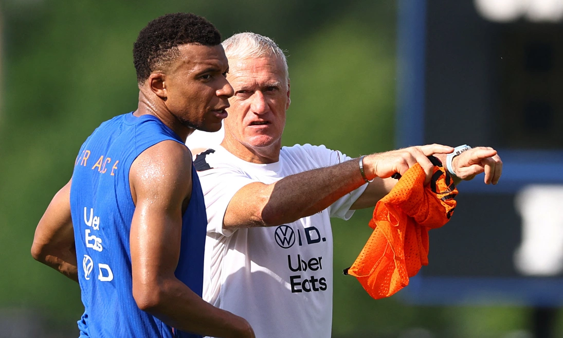 Deschamps: ‘Sự nổi tiếng không làm Mbappe thay đổi’: góc nhìn mới cho người chơi Việt - hình ảnh - f8betvip.vip