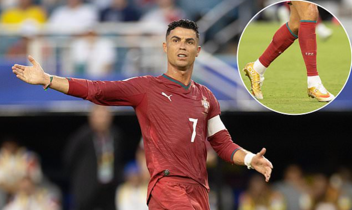 F8BET chính thức: Ronaldo đổi giày giữa trận, fan Việt bàn tán - hình ảnh - f8betvip.vip F8BET chính thức: Ronaldo đổi giày giữa trận, fan Việt bàn tán - hình ảnh - f8betvip.vip