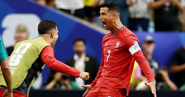 F8BET Baccarat và Tinh Thần Đội Tuyển Bồ Đào Nha: Pedro Neto Nói Gì Về Ronaldo? - hình ảnh - f8betvip.vip