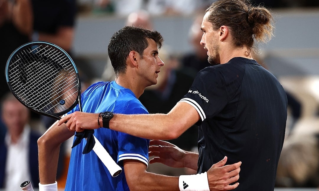 F8BET Việt Nam: Tuổi teen Roland Garros 2026 dừng bước, Zverev và Mensik tiến sâu - hình ảnh - f8betvip.vip