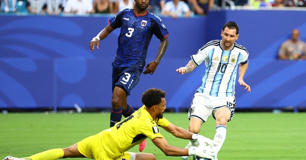 F8BET chính thức: Khoảnh khắc Vozinha cản phá Messi – Biểu tượng của ý chí! - hình ảnh - f8betvip.vip